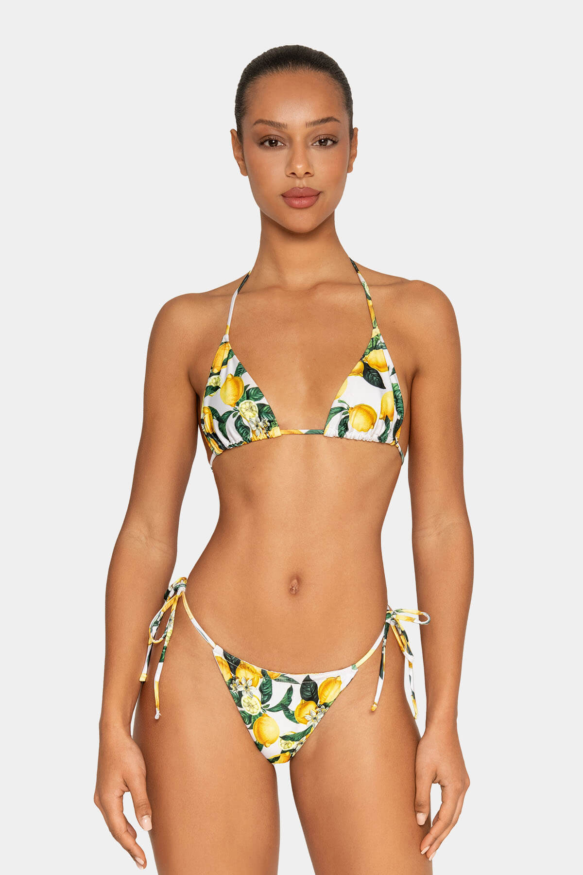Bikini Amalfi Giebelle vista frontal - Estampado limones cobertura mínima frente